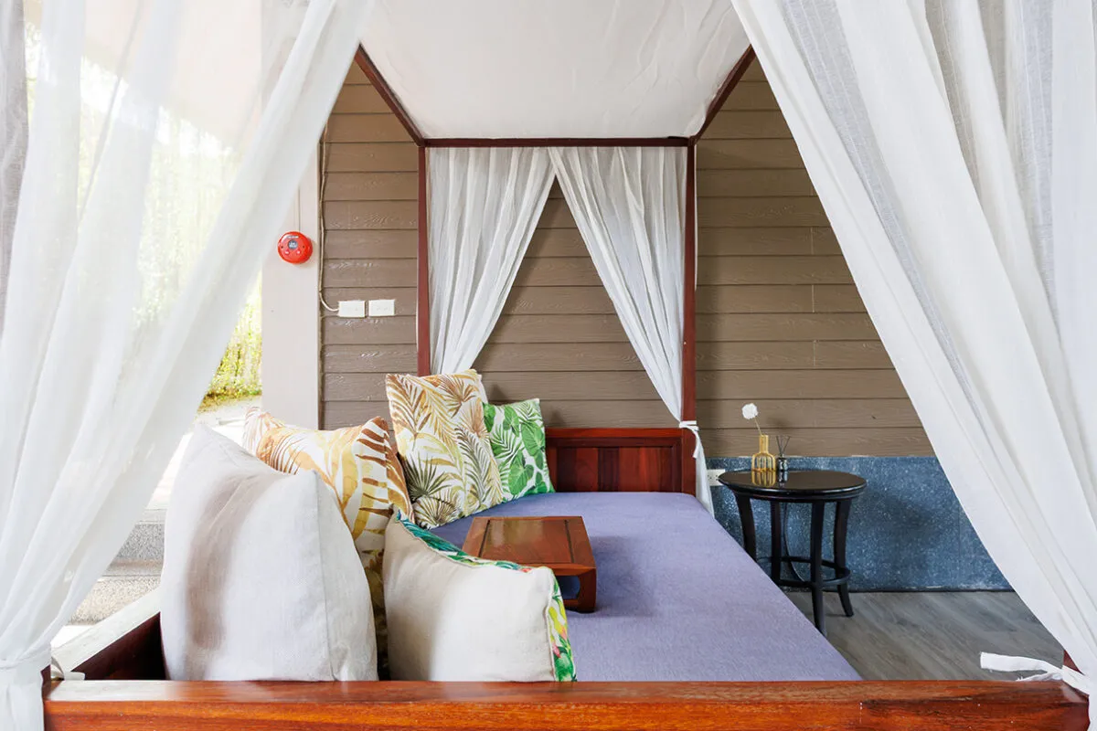 https://signaturephuket.websmart.asia/wp-content/uploads/2026/05/lobby-02-1200x800-1.webp